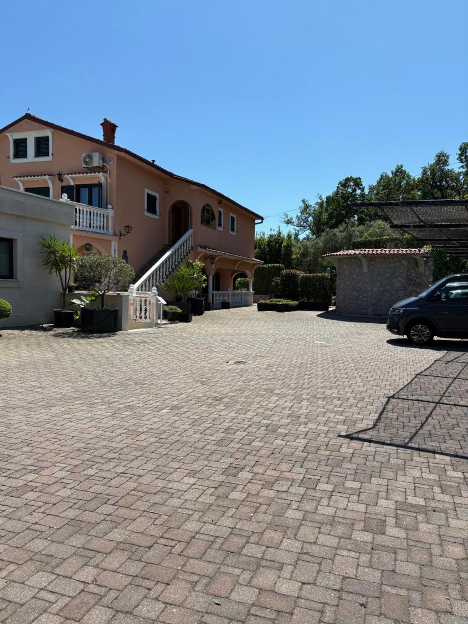 Bed And Breakfast Villa Iris Mošćenička Draga Eksteriør billede